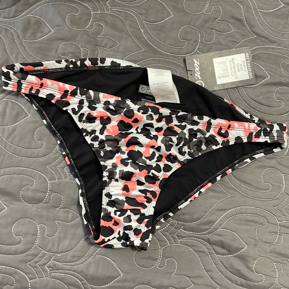 Zoot XL women’s swim bottoms. NWT. CUTE pattern